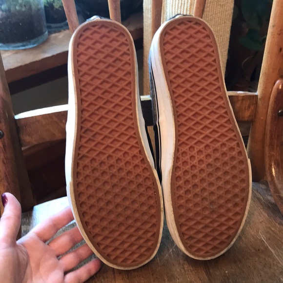 Vans Classics Skate Shoe - Picture 4 of 8